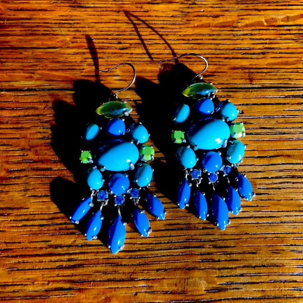 Stella and dot turquoise beaded earrings